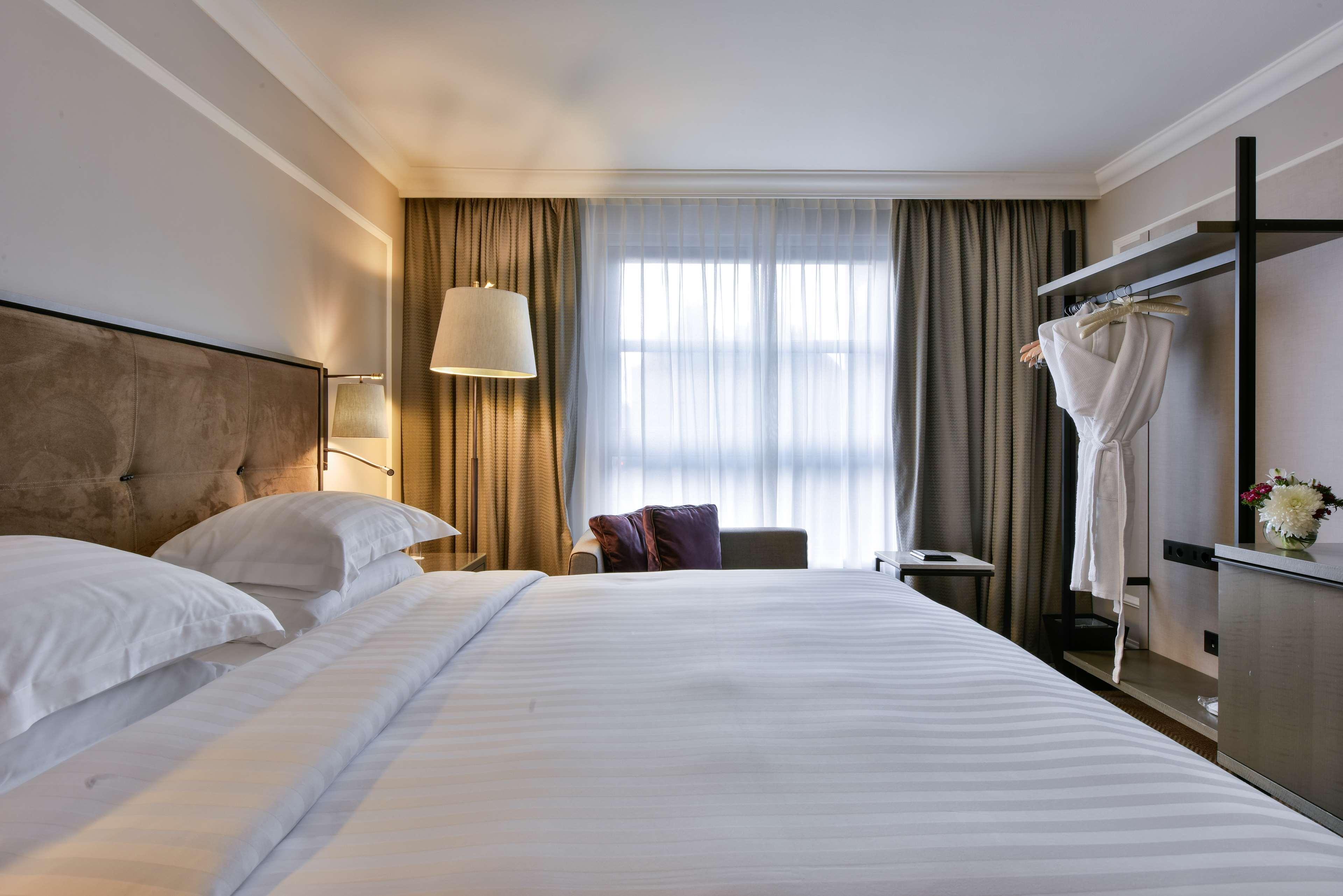 Hyatt Regency London - The Churchill Luaran gambar A room at the hotel